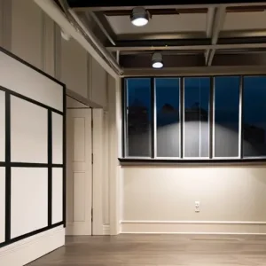 Электрика в студии: как продумать розетки и свет без перегруза