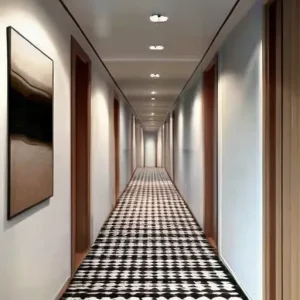 Дизайн интерьера узкого коридора: какие приемы помогают визуально расширить пространство