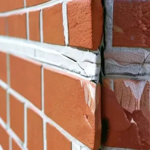 Строительные материалы для заделки трещин и локальных дефектов стен